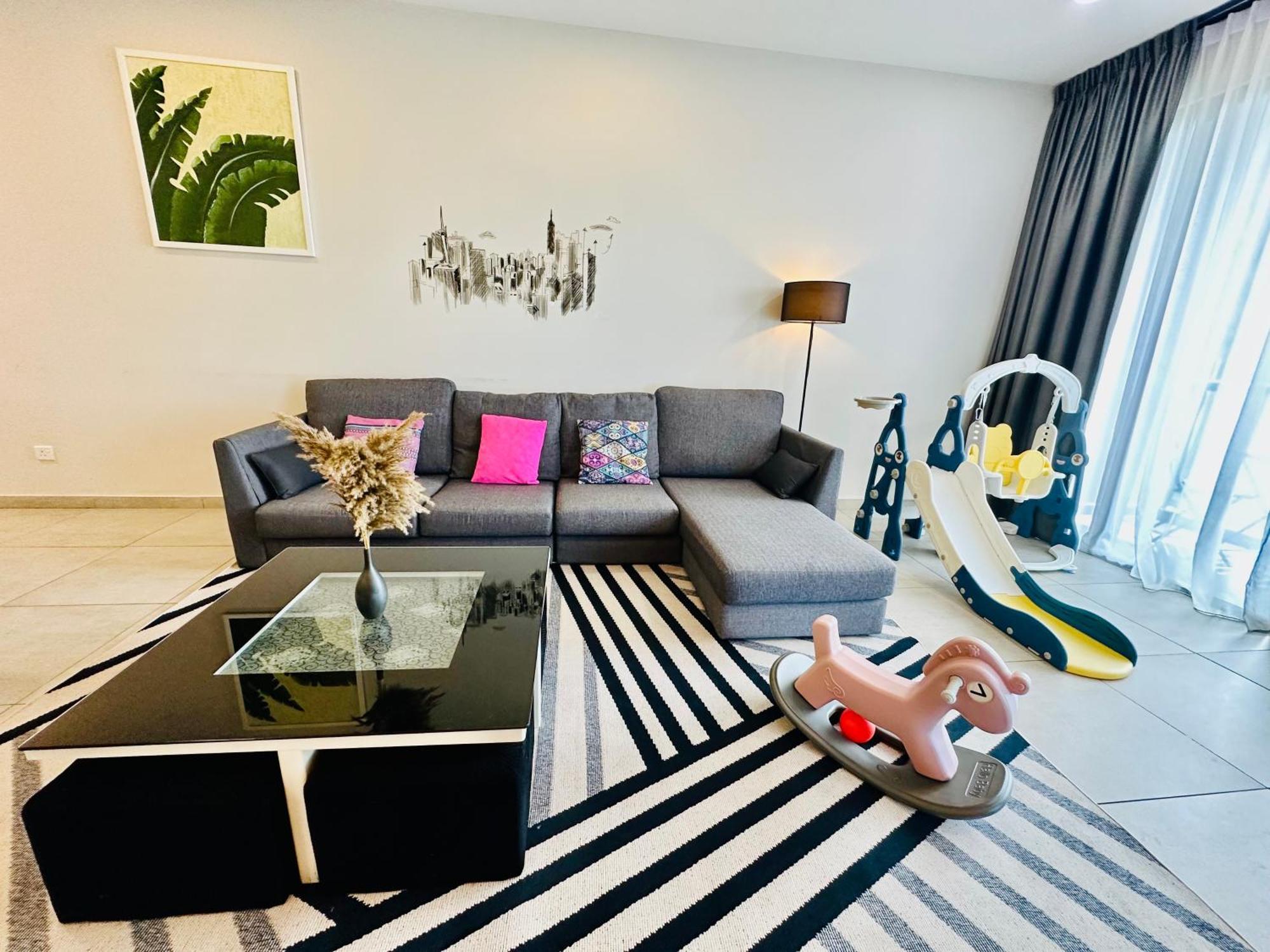 Pangsapuri Atlantis Residences Seaview I Poolview Free Wi-fi Parking Malacca