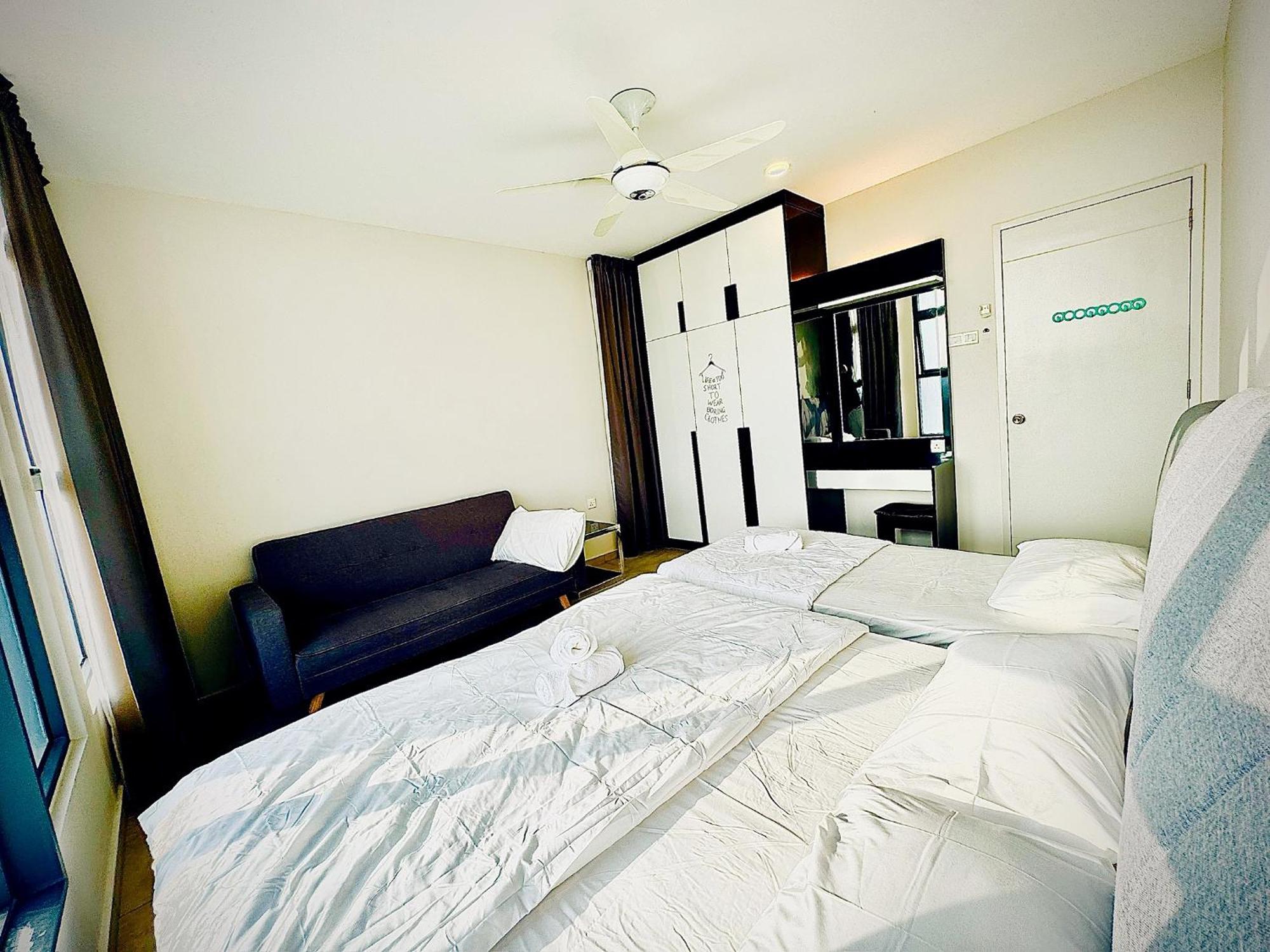 Pangsapuri Atlantis Residences Seaview I Poolview Free Wi-fi Parking Malacca