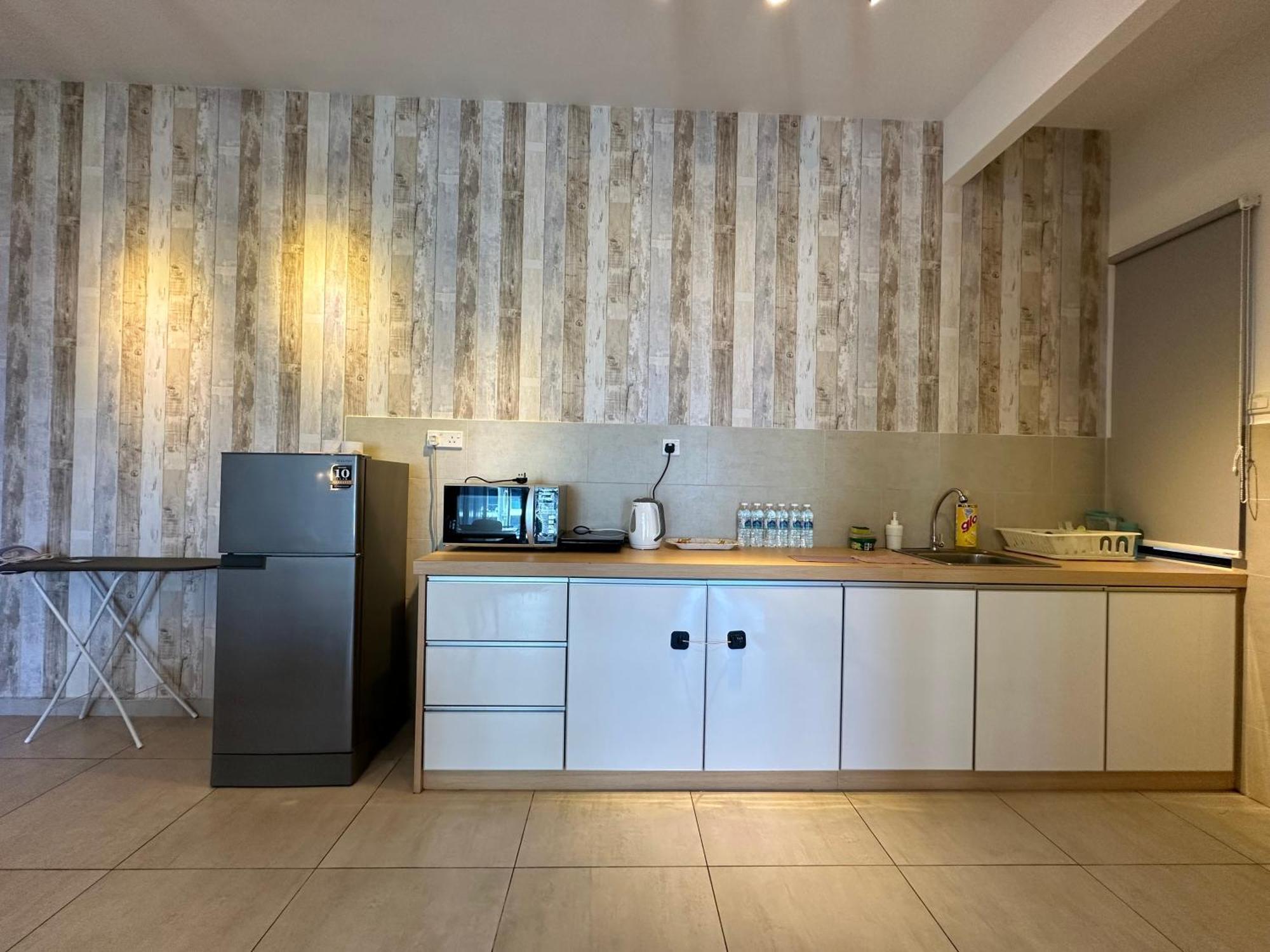 Pangsapuri Atlantis Residences Seaview I Poolview Free Wi-fi Parking *