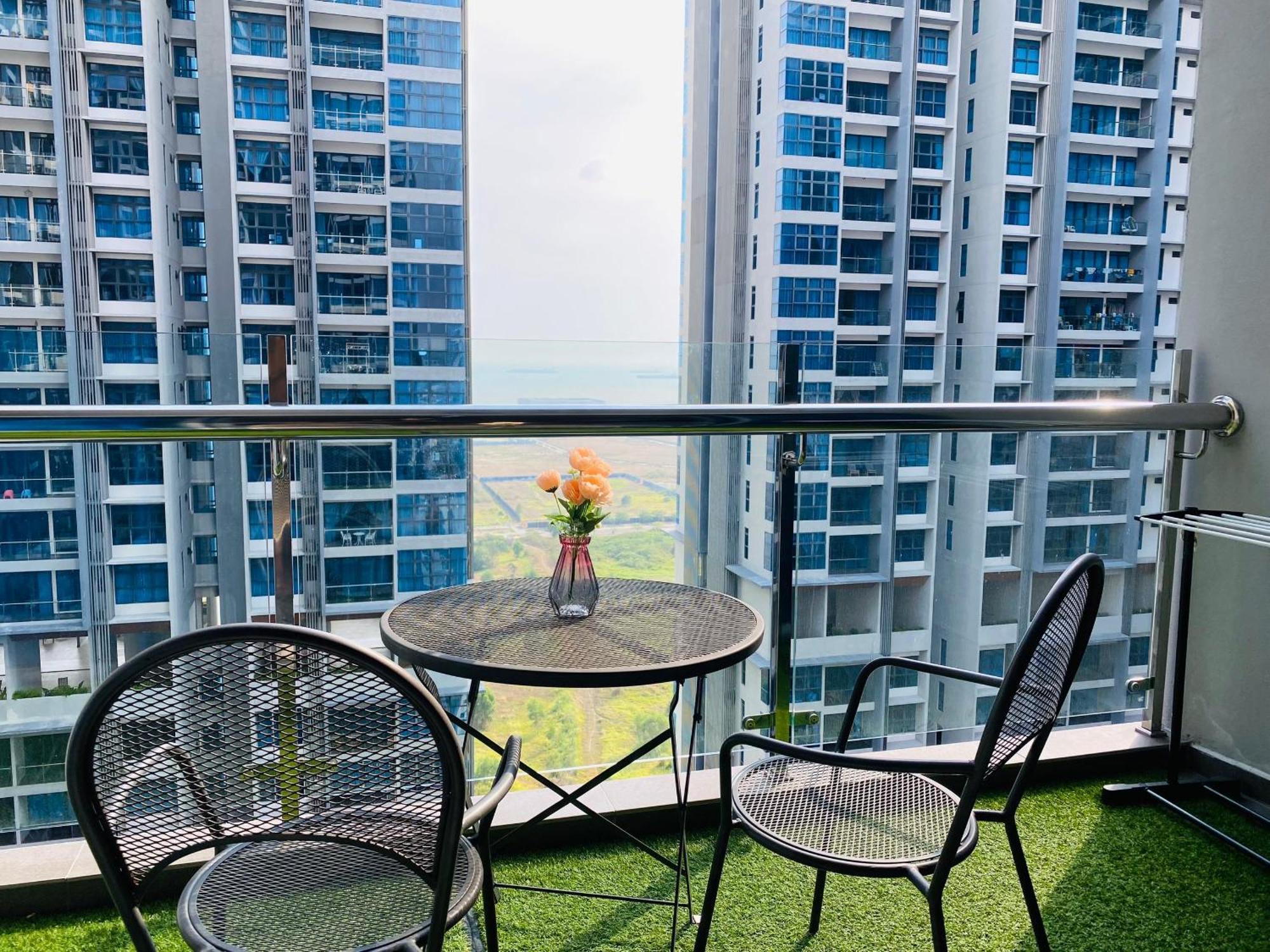 Atlantis Residences Seaview I Poolview Free Wi-fi Parking Pangsapuri Malacca